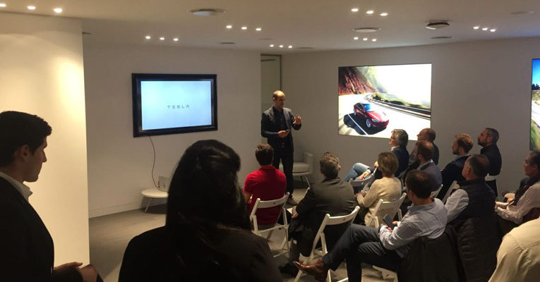 Empresaris de FEB-PIMEC assisteixen a l’acte de presentació dels nous models Tesla